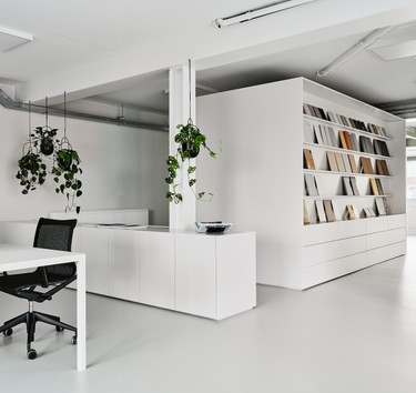 FF2104 Format Showroom 114 Screen 1600px